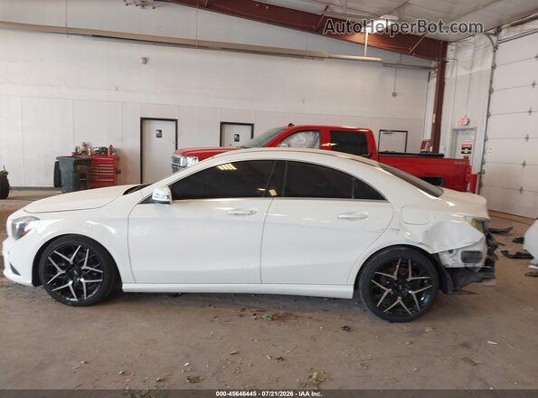 WDDSJ4GBXGN313449 2016 MERCEDES-BENZ CLA 250 White Widok wnętrza 360 stopni