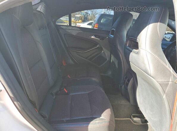 WDDSJ5CB2KN747644 2019 MERCEDES-BENZ CLA-CLASS White Հետևի նստատեղերի տեսք