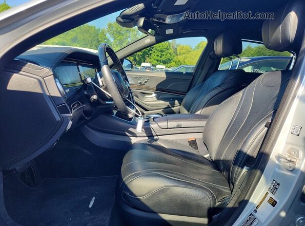WDDUG8CB1HA338317 2017 MERCEDES-BENZ S Silver Widok wnętrza z przodu