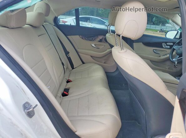 WDDWF4JB0HR306726 2017 MERCEDES-BENZ C White Widok tylnych siedzeń
