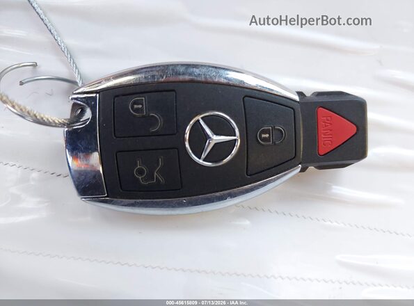 WDDWF4JB8JR400648 2018 MERCEDES-BENZ C-CLASS Light Blue Vista del salpicadero