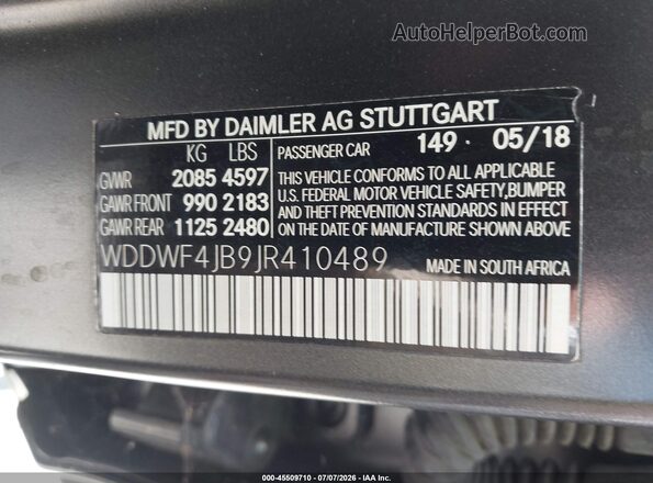 WDDWF4JB9JR410489 2018 MERCEDES-BENZ C-CLASS Black Widok komory silnika