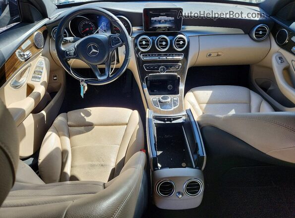 WDDWF4KB2JR413295 2018 MERCEDES-BENZ C Blue Vista del salpicadero