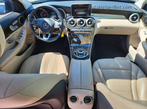 WDDWF4KB5HR291431 2017 MERCEDES-BENZ C Blue Vista del salpicadero