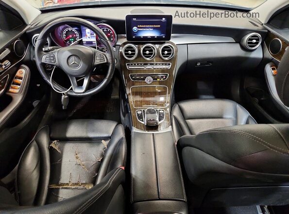 WDDWF4KB5JR315569 2018 MERCEDES-BENZ C Black Widok deski rozdzielczej
