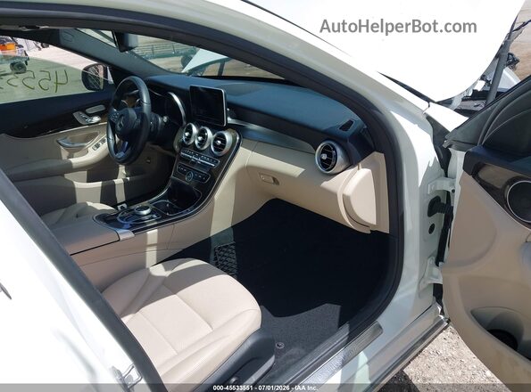 WDDWF4KBXJR346297 2018 MERCEDES-BENZ C-CLASS Белый Вид салона спереди