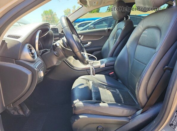 WDDWF8DB0LR526704 2020 MERCEDES-BENZ C Серебряный Вид салона спереди