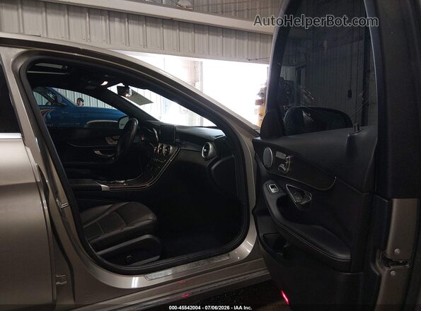 WDDWF8EB0KR517627 2019 MERCEDES-BENZ C-CLASS Серебряный Вид салона спереди