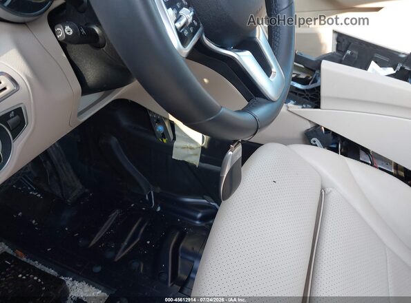 WDDWF8EB2LR540022 2020 MERCEDES-BENZ C-CLASS Blue Vista del salpicadero