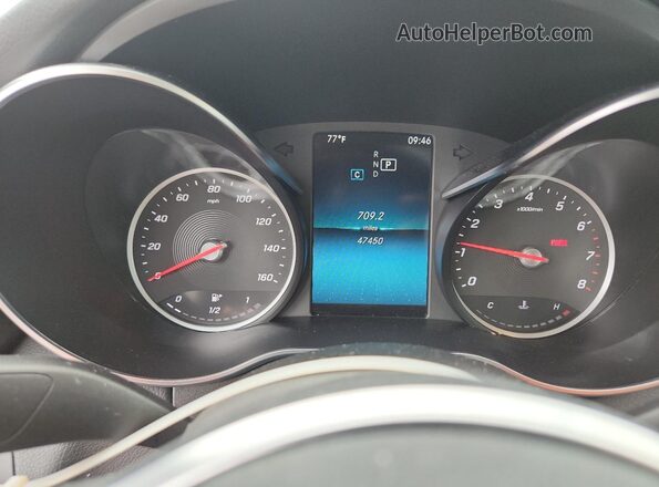WDDWF8EB8KR510912 2019 MERCEDES-BENZ C Beige ხელსაწყოთა პანელის ხედი