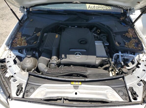 WDDWJ4JB1JF664231 2018 MERCEDES-BENZ C White Vista interior trasera