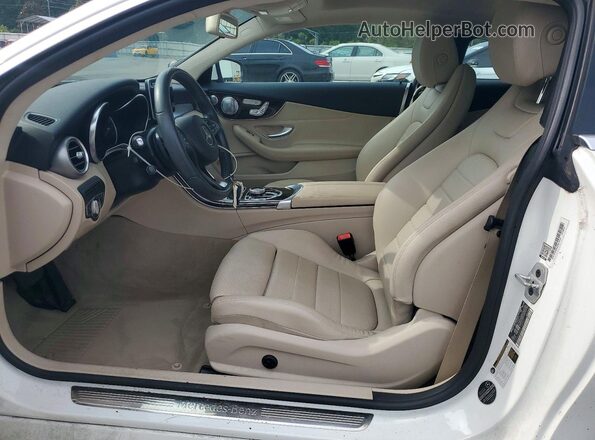WDDWJ4JB2HF520357 2017 MERCEDES-BENZ C White წინა სალონის ხედი
