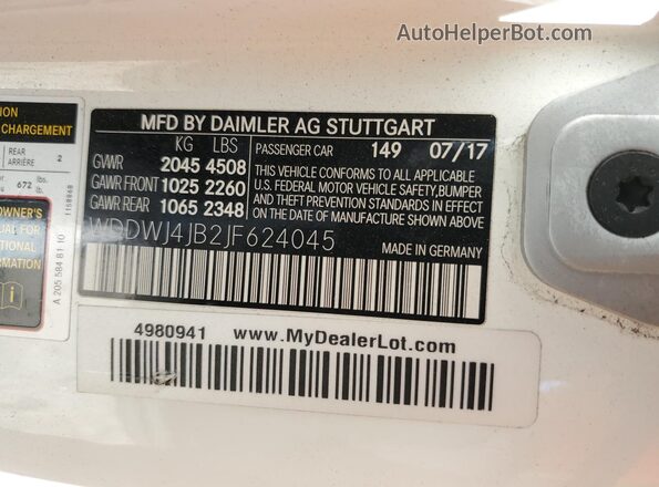 WDDWJ4JB2JF624045 2018 MERCEDES-BENZ C White Vista del compartimento del motor