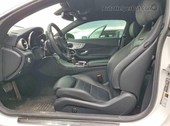 WDDWJ4KB0JF751679 2018 MERCEDES-BENZ C White Вид салону спереду