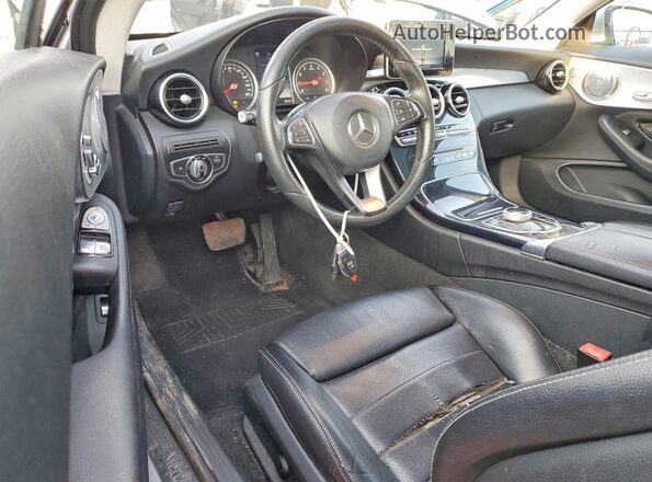 WDDWJ4KB2HF333053 2017 MERCEDES-BENZ C Silver Widok deski rozdzielczej