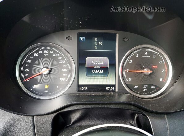 WDDWJ4KB2HF333053 2017 MERCEDES-BENZ C Silver Widok zestawu wskaźników