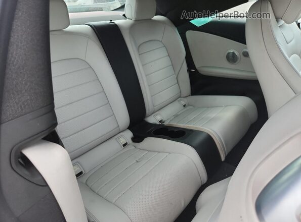 WDDWJ4KB6HF412676 2017 MERCEDES-BENZ C White Widok tylnych siedzeń