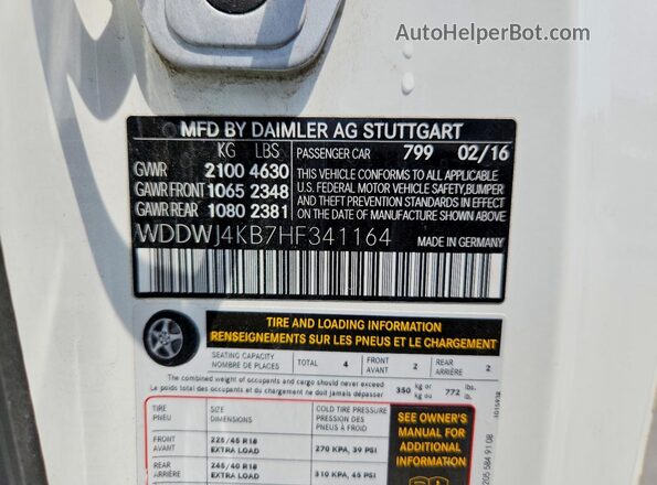 WDDWJ4KB7HF341164 2017 MERCEDES-BENZ C White Vista del compartimento del motor