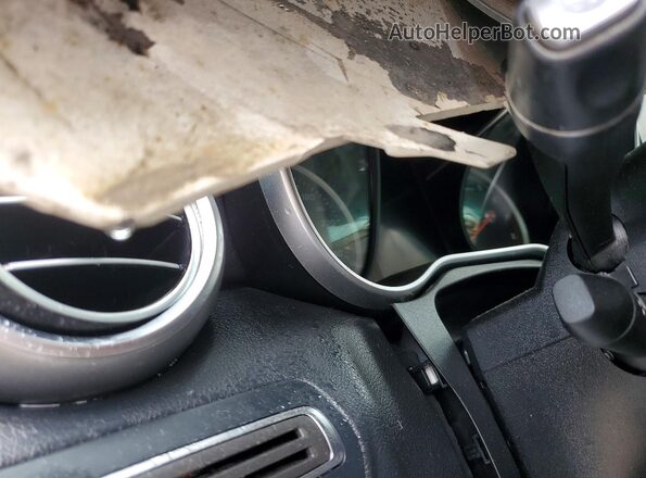 WDDWJ4KB8HF394570 2017 MERCEDES-BENZ C-CLASS White Սարքավորումների վահանակի տեսք
