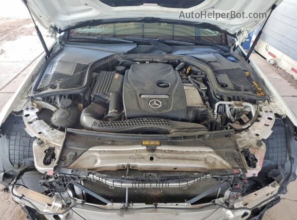 WDDWJ4KB8HF406507 2017 MERCEDES-BENZ C White Widok wnętrza z tyłu
