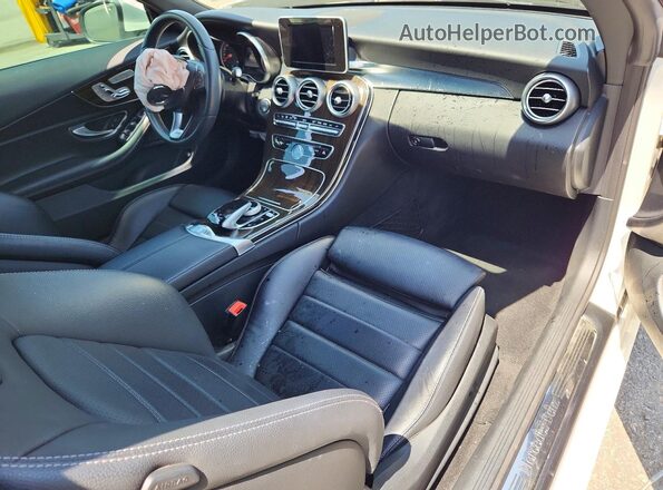 WDDWK4JB0JF669157 2018 MERCEDES-BENZ C White Dashboard view