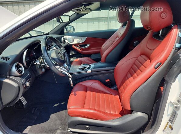 WDDWK4JB2JF663313 2018 MERCEDES-BENZ C White Widok wnętrza z przodu