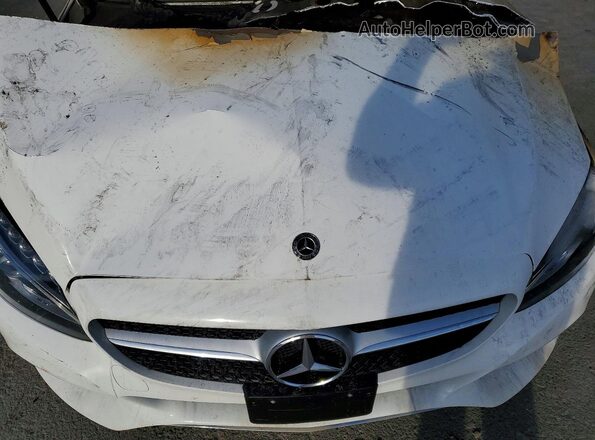 WDDWK4JB9JF617896 2018 MERCEDES-BENZ C White Widok wnętrza z tyłu