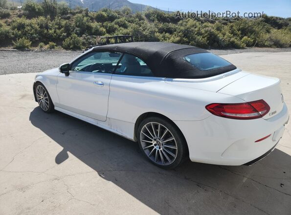 WDDWK4JBXHF585471 2017 MERCEDES-BENZ C White Սալոնի 360 աստիճան տեսք
