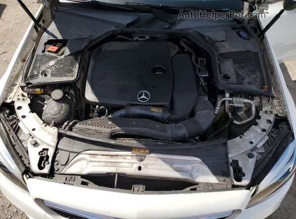 WDDWK8DBXKF931416 2019 MERCEDES-BENZ C White Widok wnętrza z tyłu