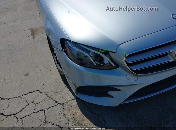 WDDZF4JB0HA100091 2017 MERCEDES-BENZ E-CLASS Light Blue Widok wnętrza z tyłu