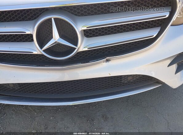 WDDZF4JB0HA100091 2017 MERCEDES-BENZ E-CLASS Light Blue Widok wnętrza 360 stopni