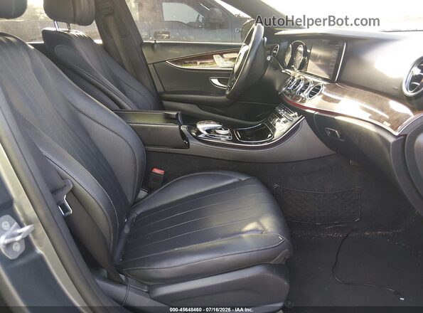WDDZF4JB0HA117733 2017 MERCEDES-BENZ E-CLASS Gray Widok wnętrza z przodu