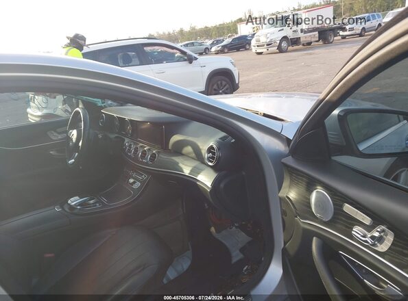 WDDZF4JB0JA429458 2018 MERCEDES-BENZ E-CLASS Silver წინა სალონის ხედი