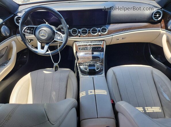 WDDZF4JB0KA562142 2019 MERCEDES-BENZ E Blue Առջևի վահանակի տեսք
