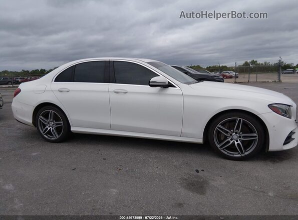 WDDZF4JB1HA079316 2017 MERCEDES-BENZ E-CLASS Белый Вид задней части салона