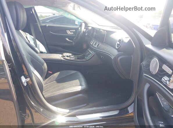 WDDZF4JB1HA127753 2017 MERCEDES-BENZ E-CLASS Black Вид салону спереду