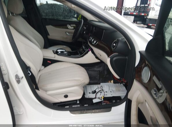 WDDZF4JB2HA076277 2017 MERCEDES-BENZ E-CLASS White Սալոնի դիմացի տեսք