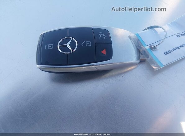 WDDZF4JB2JA304736 2018 MERCEDES-BENZ E-CLASS Черный Вид панели приборов