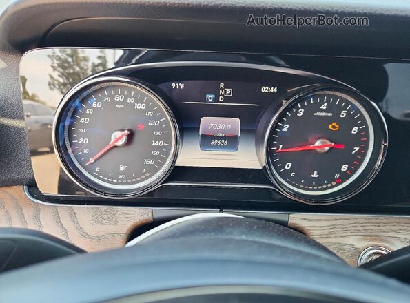 WDDZF4JB3JA303904 2018 MERCEDES-BENZ E Black Вид щитка приладів