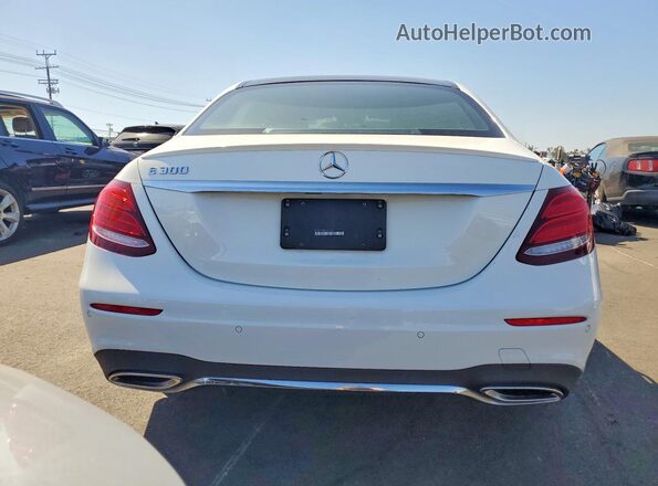 WDDZF4JB3JA476337 2018 MERCEDES-BENZ E White Rear view