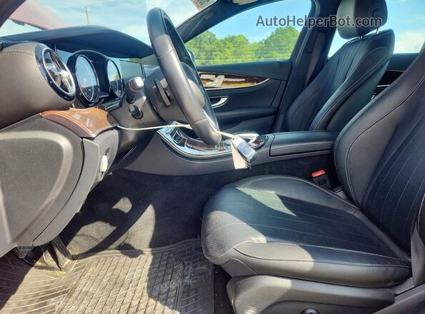 WDDZF4JB3KA588671 2019 MERCEDES-BENZ E Red Vista interior delantera