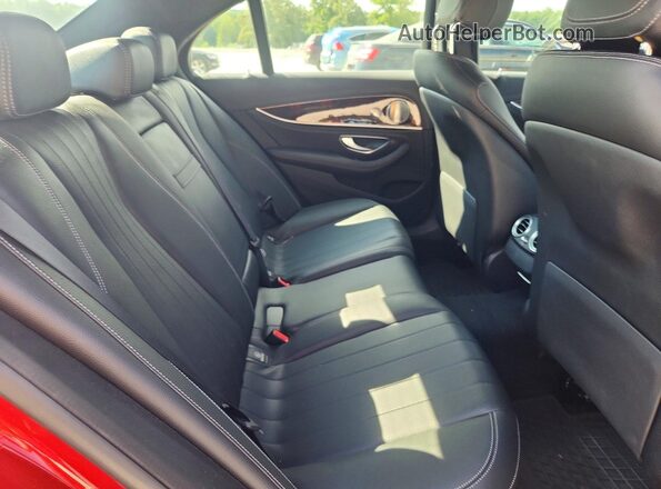 WDDZF4JB3KA588671 2019 MERCEDES-BENZ E Red Vista de los asientos traseros