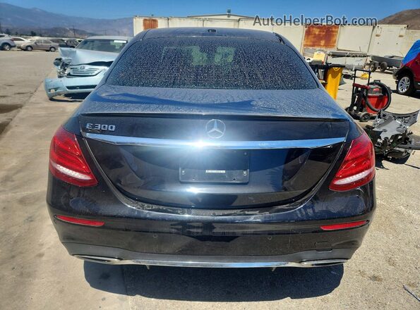 WDDZF4JB4JA325801 2018 MERCEDES-BENZ E Black უკანა ხედი
