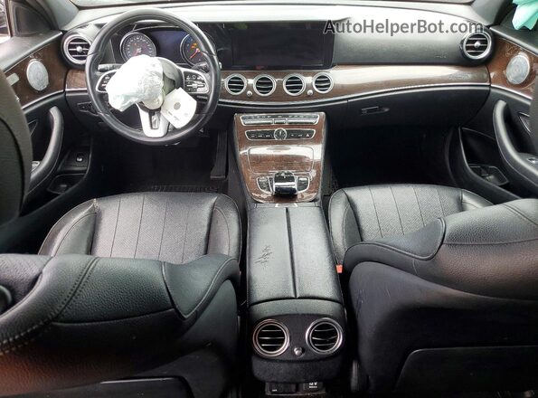 WDDZF4JB4KA517429 2019 MERCEDES-BENZ E Черный Вид панели приборов