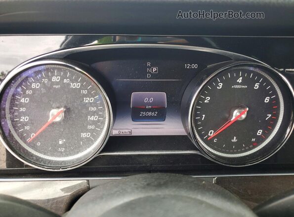 WDDZF4JB4KA517429 2019 MERCEDES-BENZ E Черный Вид щитка приборов