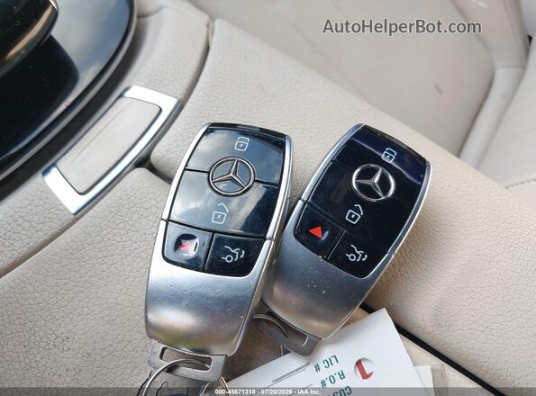 WDDZF4JB5JA328092 2018 MERCEDES-BENZ E-CLASS Gray Vista del salpicadero
