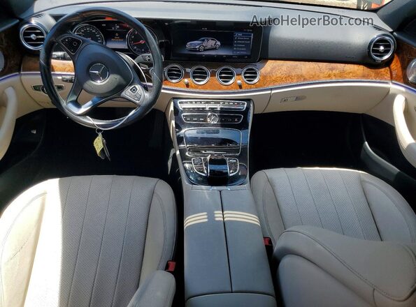 WDDZF4JB6HA009925 2017 MERCEDES-BENZ E Черный Вид панели приборов