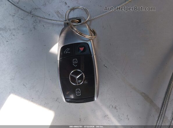 WDDZF4JB7HA203749 2017 MERCEDES-BENZ E-CLASS Белый Вид панели приборов