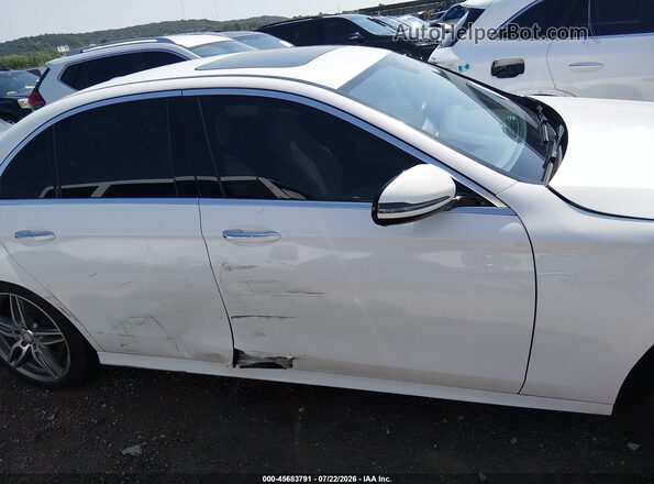 WDDZF4JB7HA203749 2017 MERCEDES-BENZ E-CLASS Белый Вид задней части салона