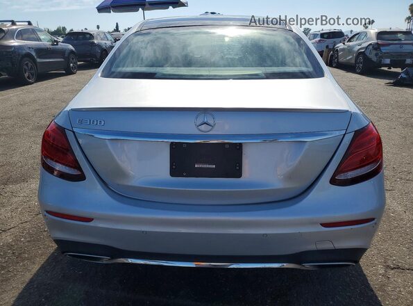 WDDZF4JB9HA166624 2017 MERCEDES-BENZ E Silver Вид ззаду